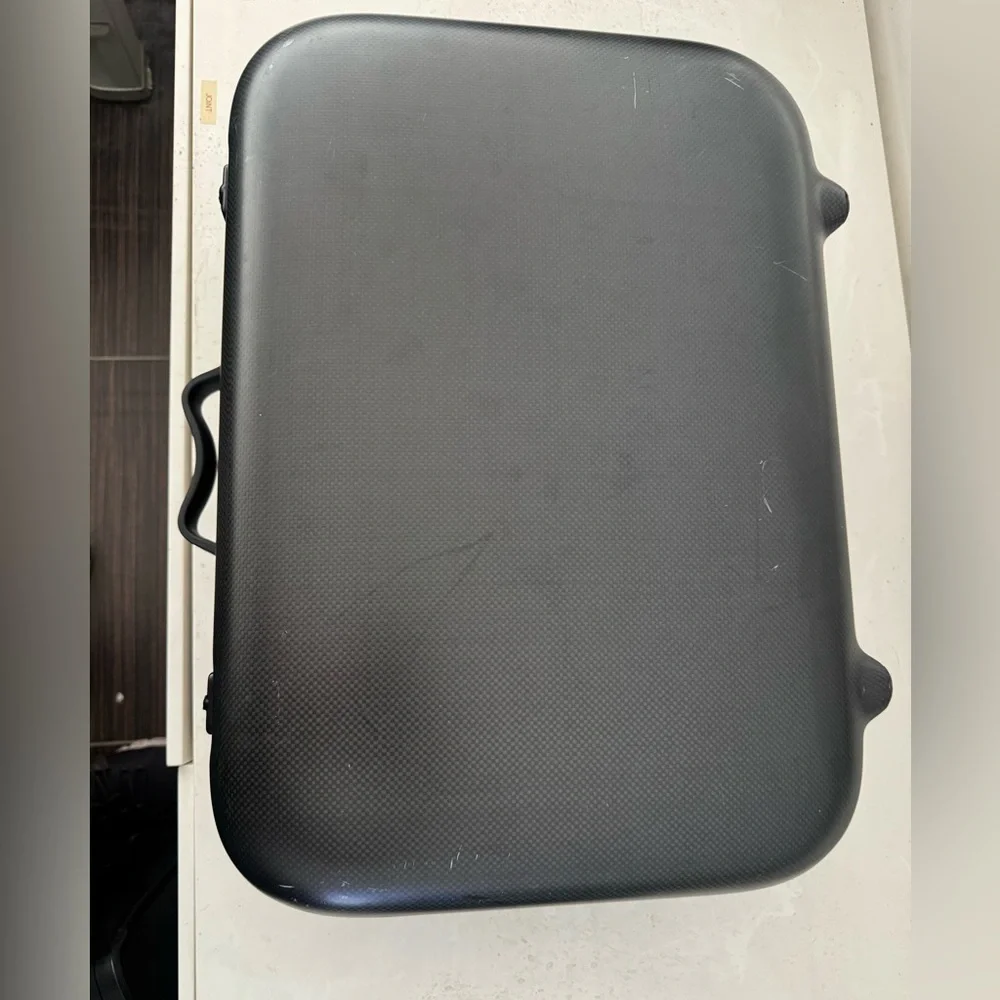 Globe-Trotter Carbon Fiber Hard Shell Carry Case Briefcase in Black